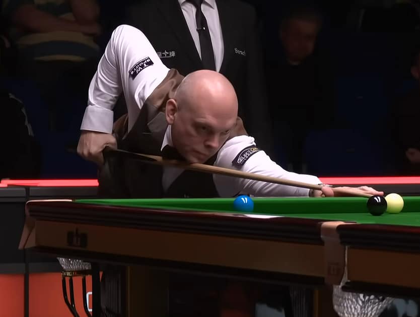 Stuart Bingham tähtää paluuseen MM-kisoihin Judgment Dayssä Stuart Bingham lyöntiasennossa snookerin MM-karsintojen ottelussa.